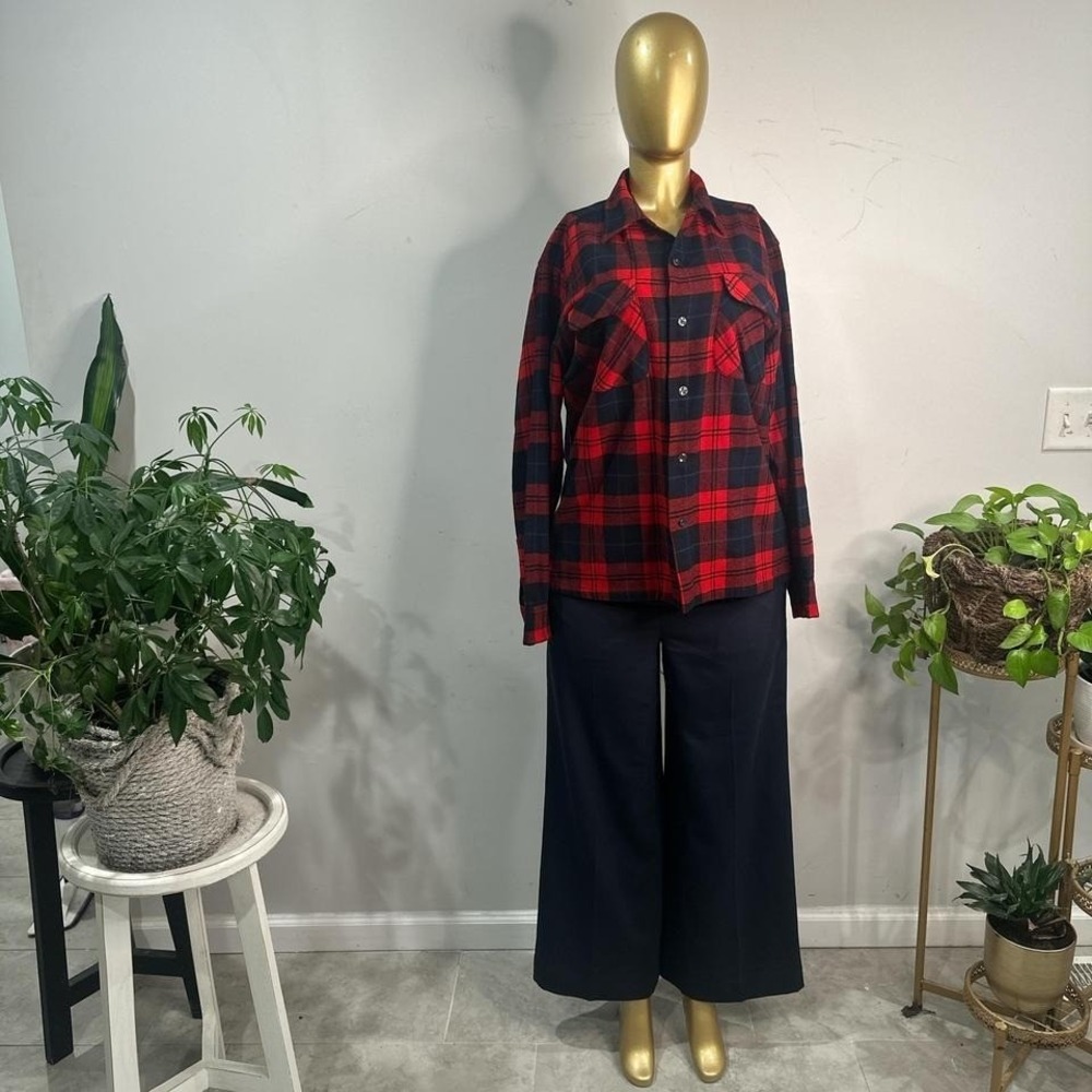 Vintage Pendleton Red and black plaid 100% wool flannel shirt MEDIUM - Picture 5 of 8